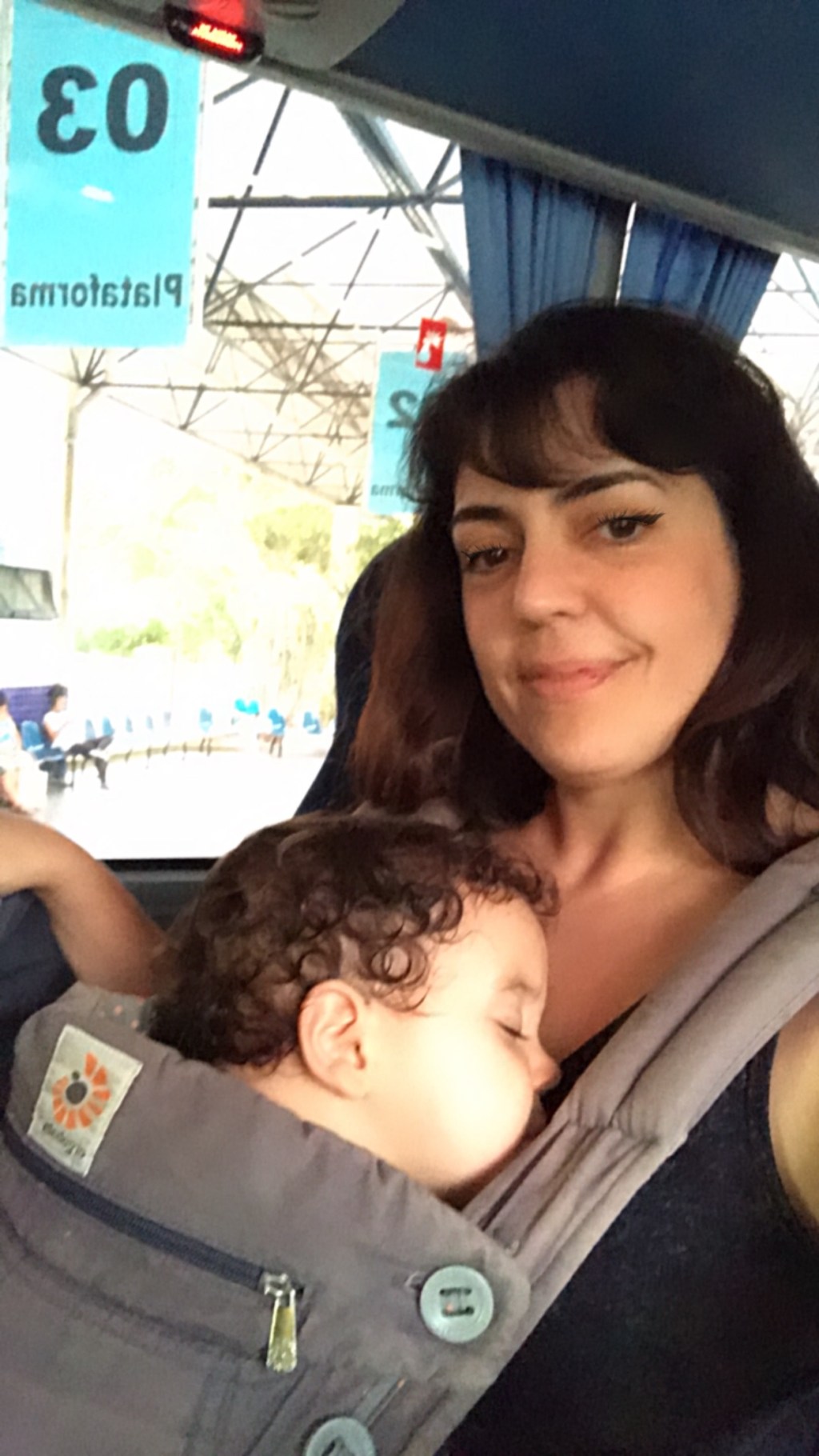 Dicas para viajar de ônibus sozinha com&nbsp;bebê