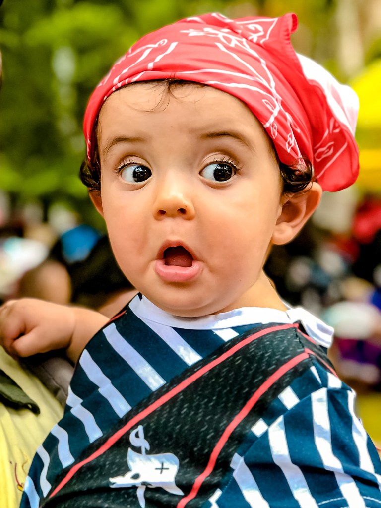 Bebê fofofantasiado de pirata